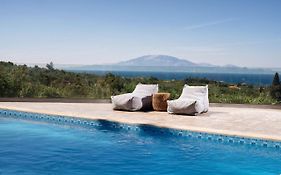Villa Venia - Cozy Escape With Scenic Sew View, By Zantewize